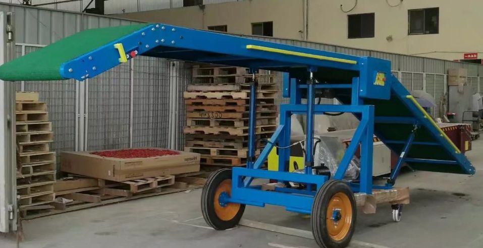 裝車吉林皮帶輸送機.jpg