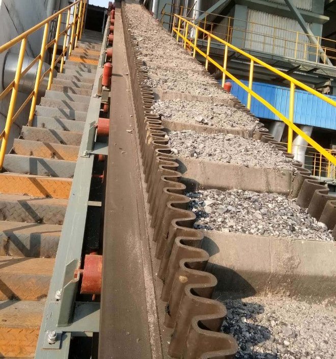 礦用輸送皮帶機(jī)